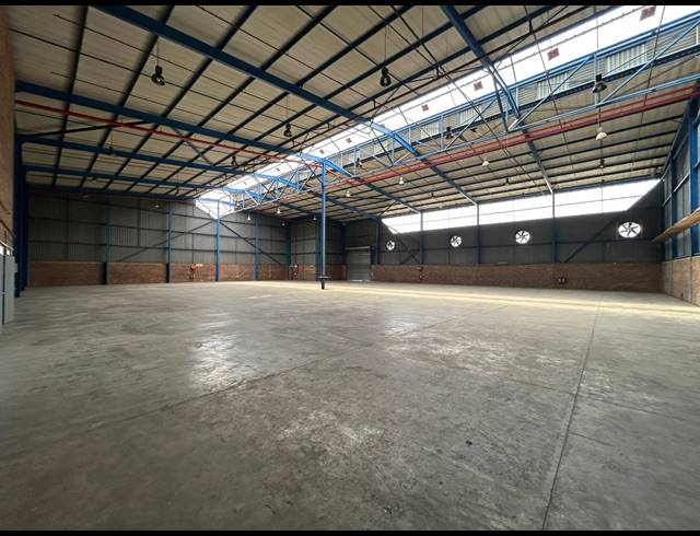 2,170M² WAREHOUSE TO LET IN SPARTAN